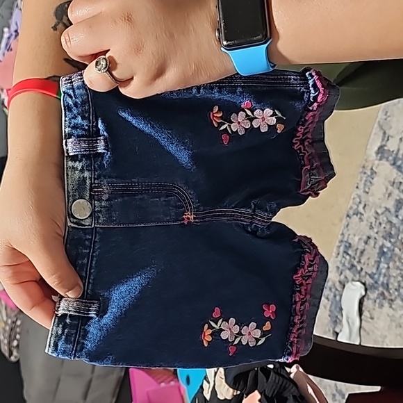 This set of clothes is 0-3 months for a little girl. - Picture 3 of 16